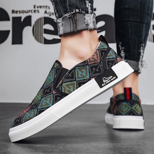 Men Casual Shoes Embroidered Print Design Outdoor Sneakers Platform Slip-On Shoes Trainers Skate Flats Walking Sneakers For Male